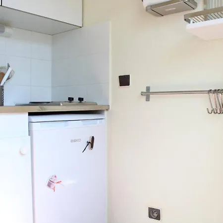 Apartment Centre La Rochelle, 4 Couchages - Fr-1-246-229